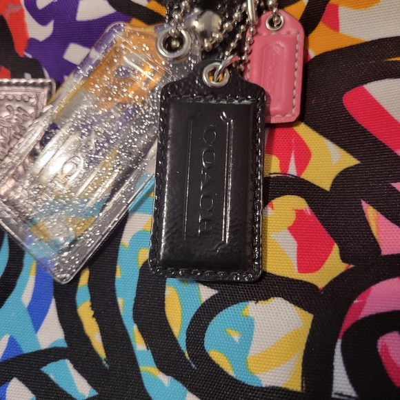 Coach Poppy Graffitti Floral Tote. - Picture 6 of 7